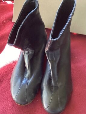 Cole Haan Air Beau short boot size 7.5